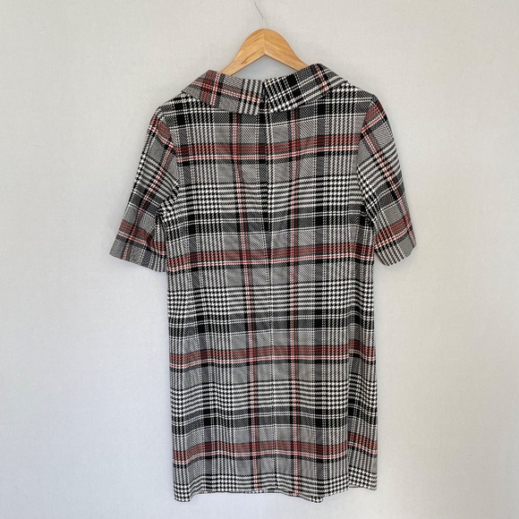 TRINA TURK Size 10 Maleko Red White Black Houndstooth Plaid Shift Mini Dress - Picture 2 of 6